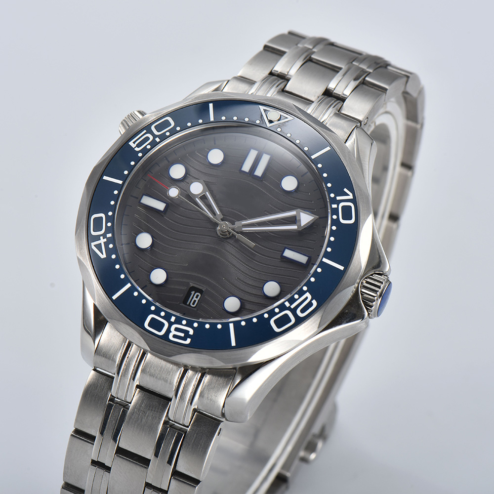 ساعة ميكانيكية أوتوماتيكية للر - مراجعة Luxury Watch Omega وسعره