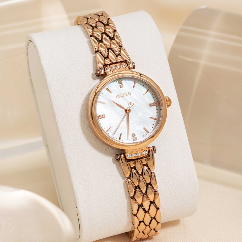 ساعة يد أنيقة وفاخرة ذات مظهر  - مراجعة Luxury Watch Level وسعره