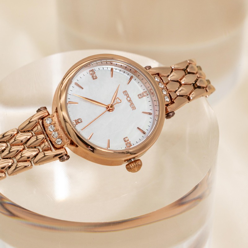 ساعة يد أنيقة وفاخرة ذات مظهر  - مراجعة Luxury Watch Level وسعره