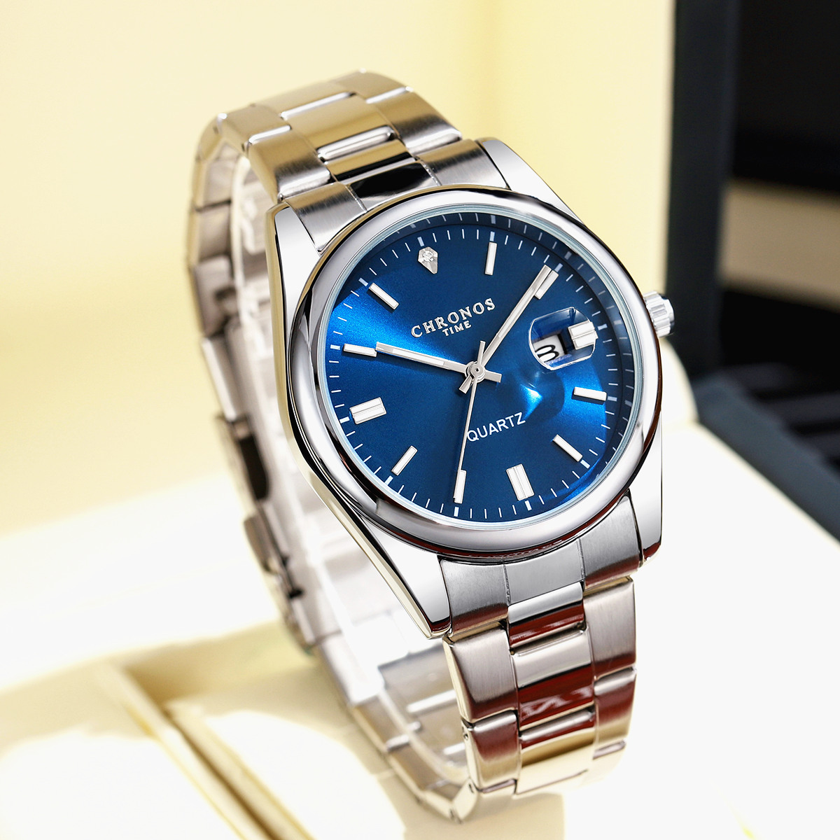 كرونوس العلامة التجارية الفاخر - مراجعة Luxury Watch Omega وسعره